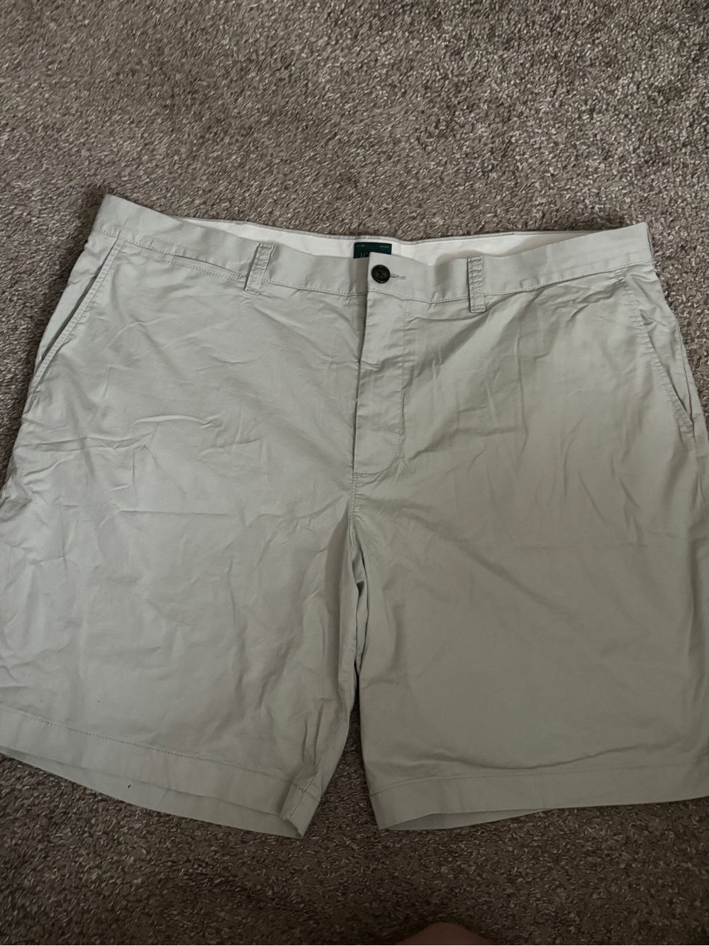J. Crew Men's Light Khaki Flat-Front Chino Shorts 9inch